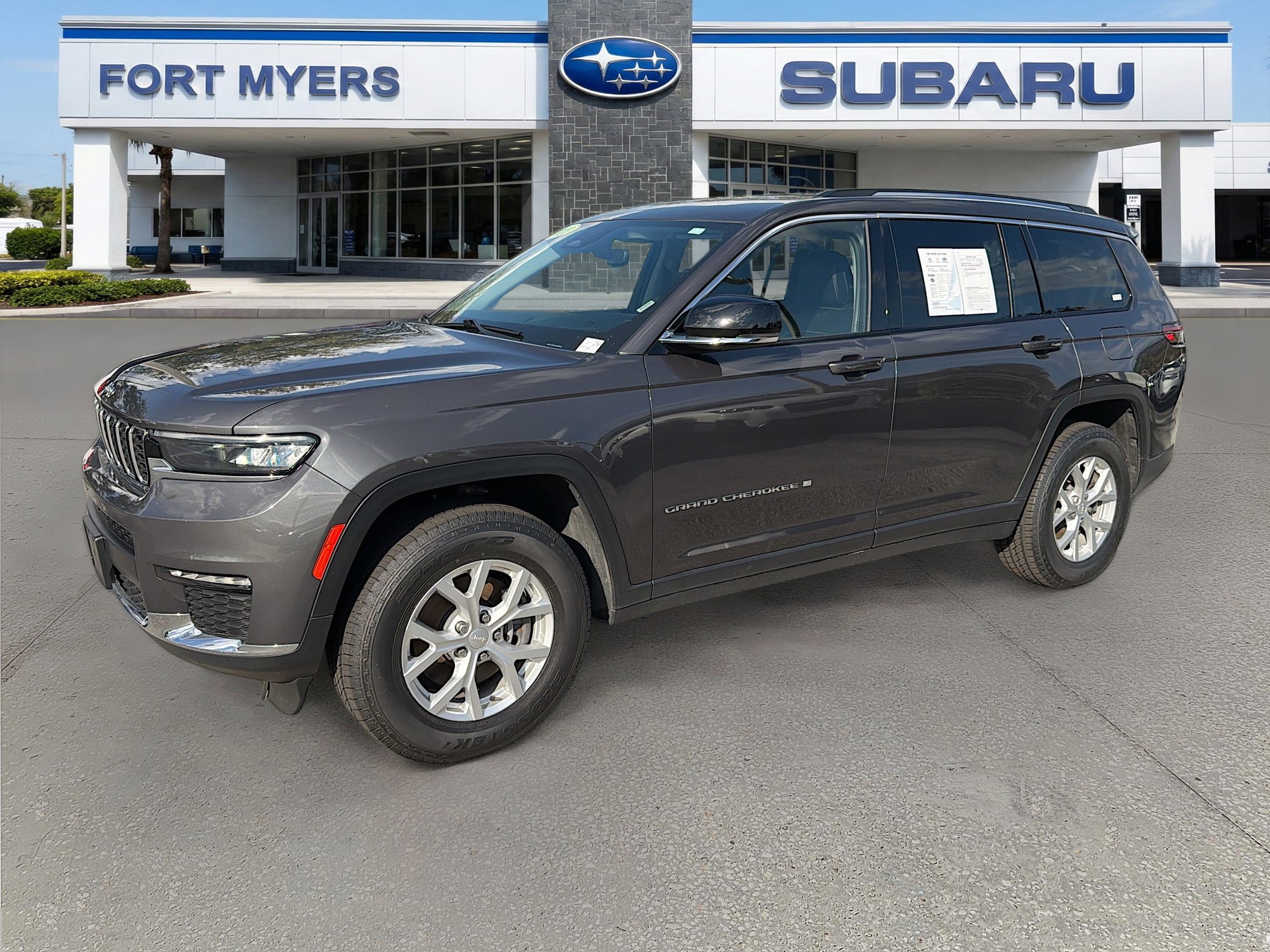 Used 2023 Jeep Grand Cherokee L Limited image 7