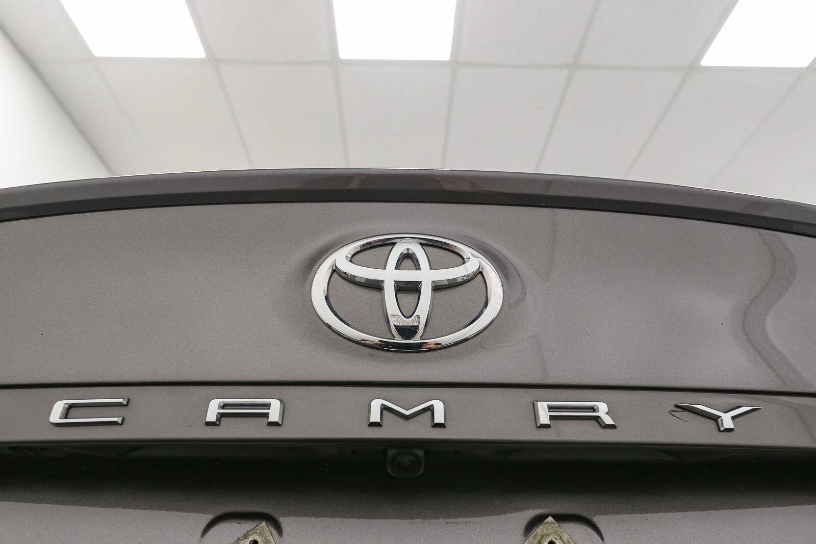 Certified 2024 Toyota Camry SE AWD/4WD image 12