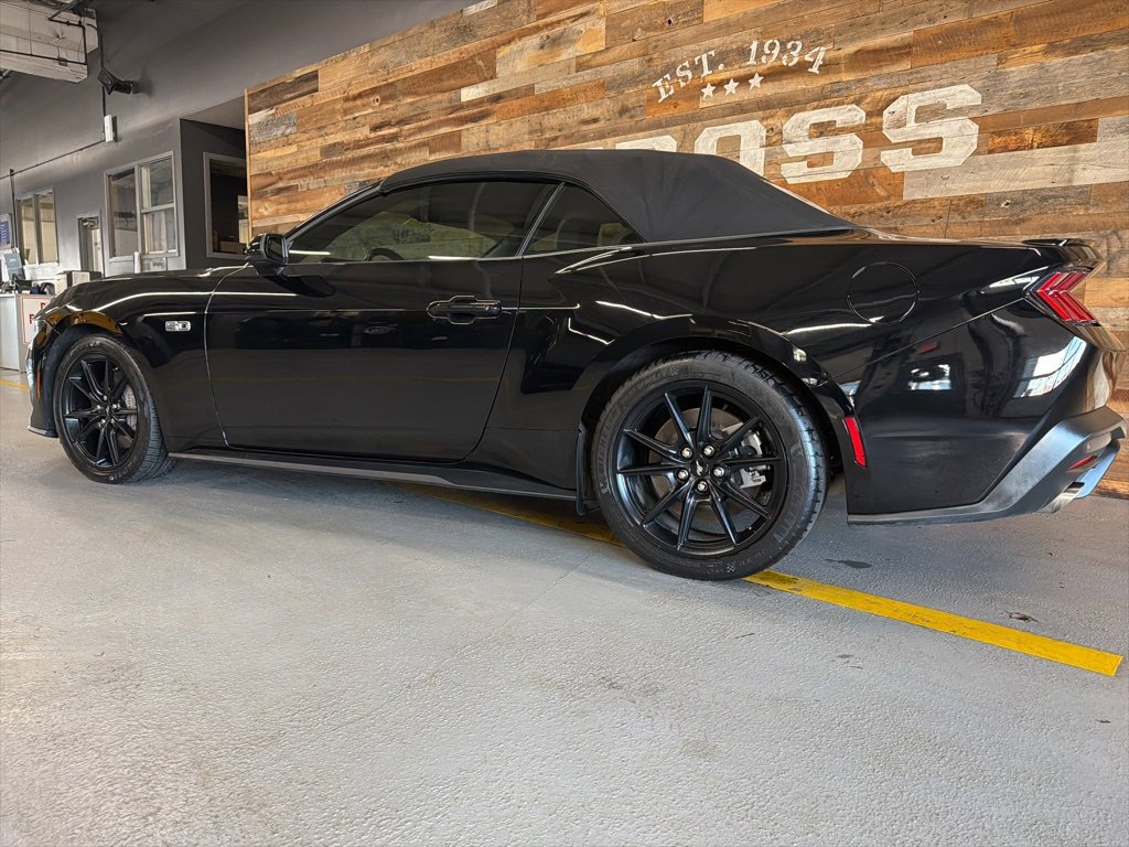 Used 2024 Ford Mustang GT Premium image 19