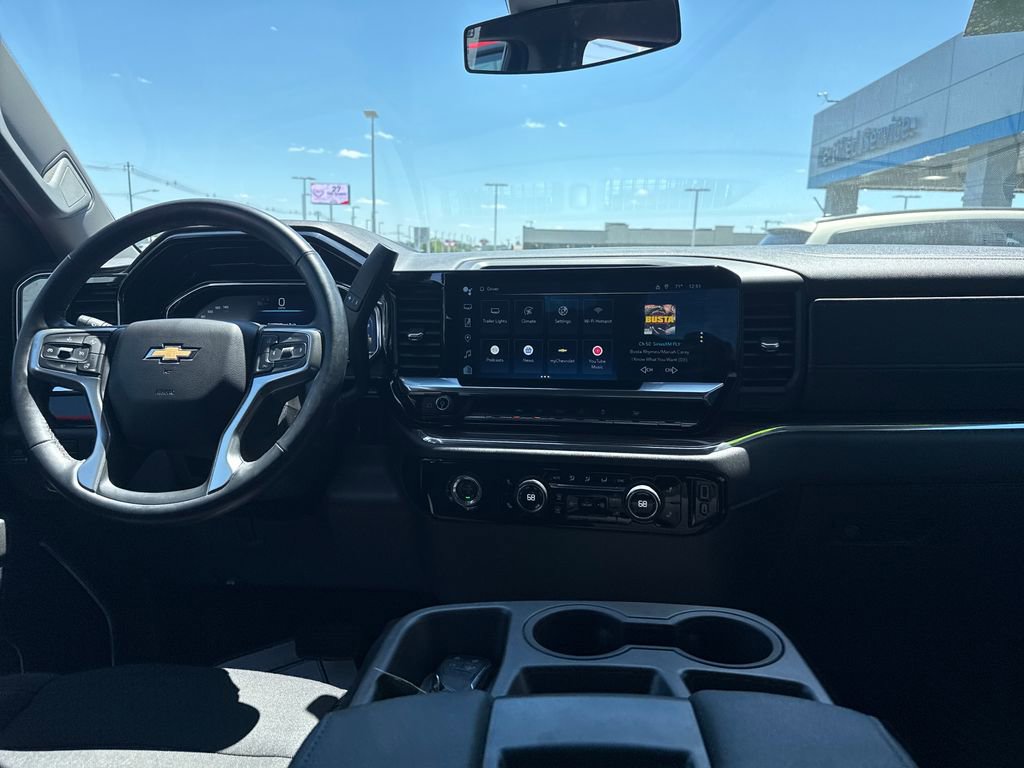 Used 2023 Chevrolet Silverado 1500 LT AWD/4WD image 24