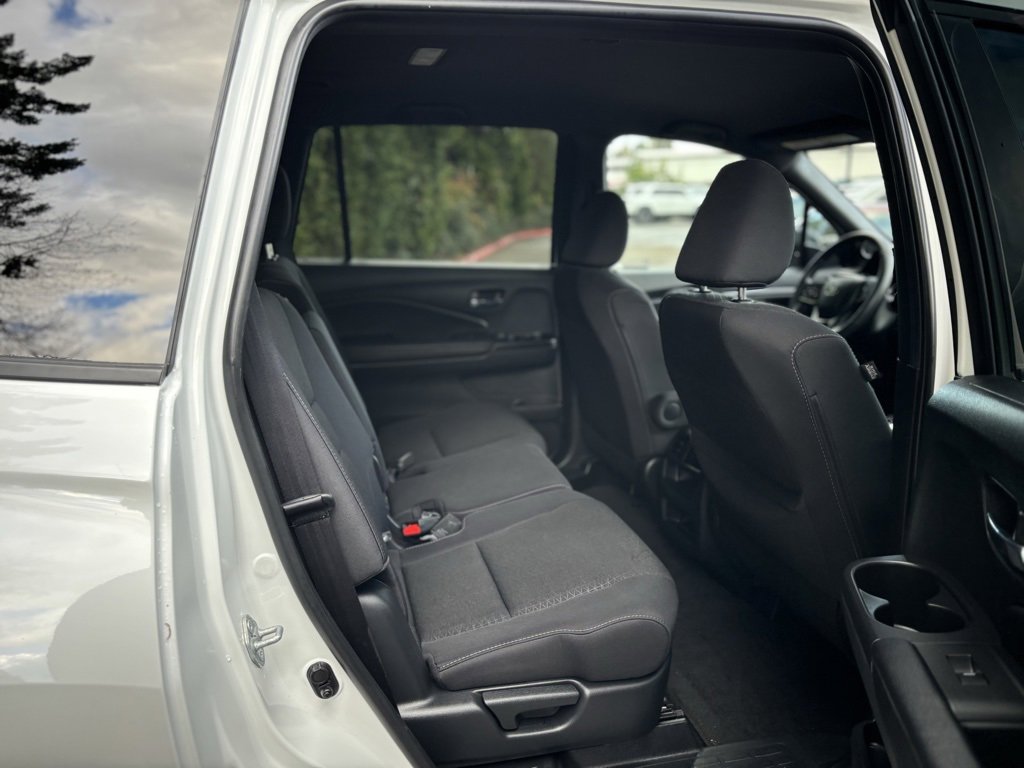 Used 2021 Honda Passport Sport image 14