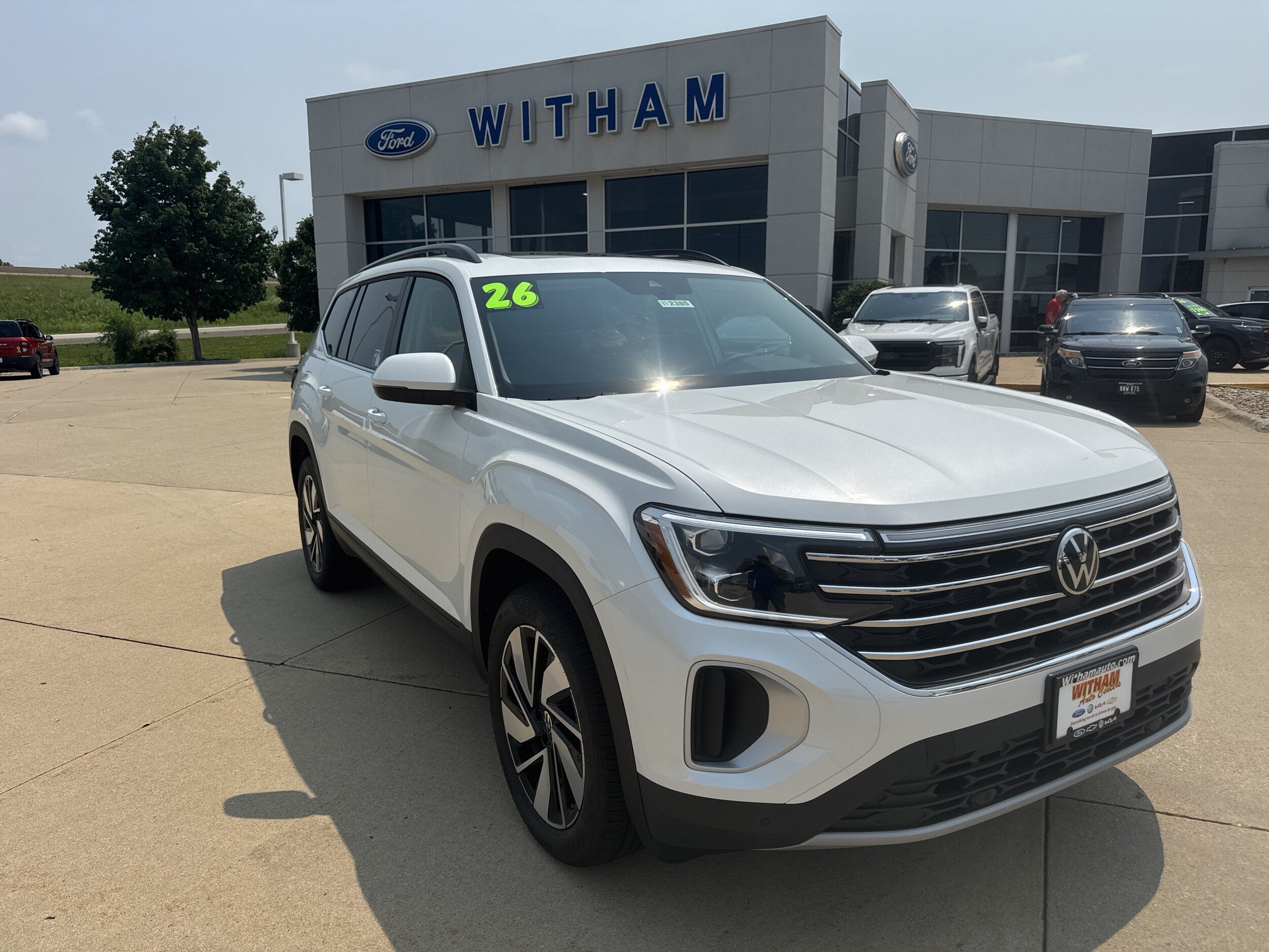 New 2026 Volkswagen Atlas SE AWD/4WD image 2