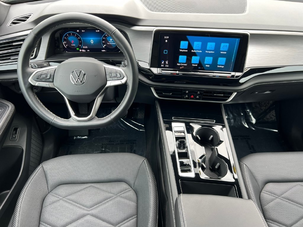 Used 2026 Volkswagen Atlas Cross Sport SE w/ Panoramic Sunroof Package AWD/4WD image 5