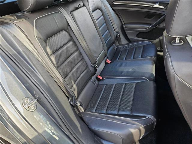 Used 2019 Volkswagen Golf 4-Door image 19