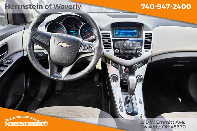 Used 2013 Chevrolet Cruze LS image 7