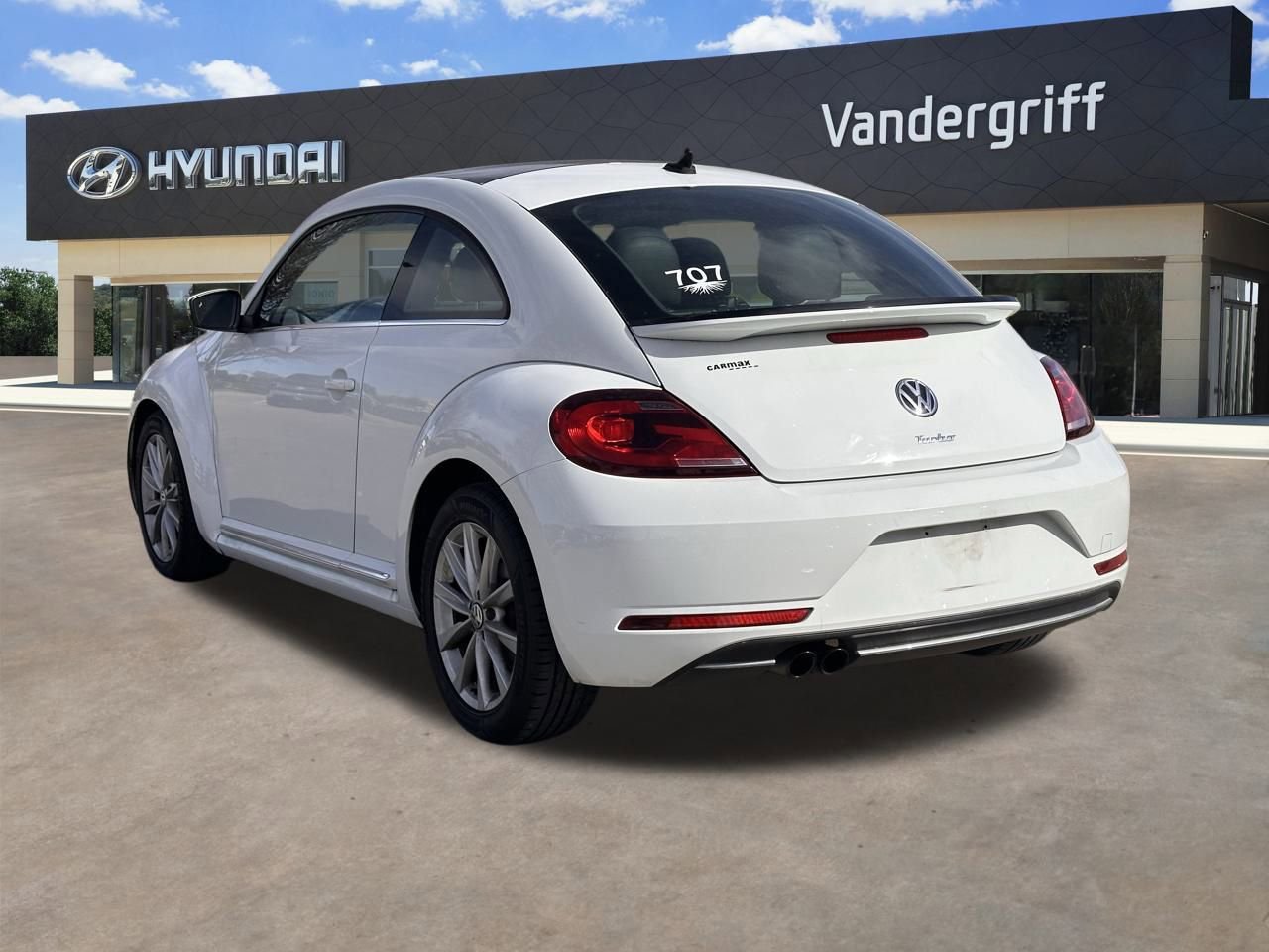 Used 2018 Volkswagen Beetle 2.0T SE image 8