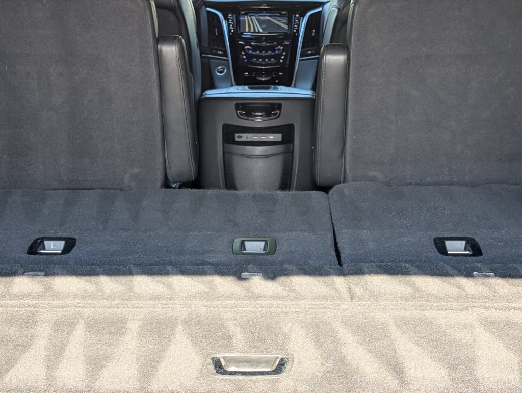 Used 2020 Cadillac Escalade Platinum AWD/4WD image 21