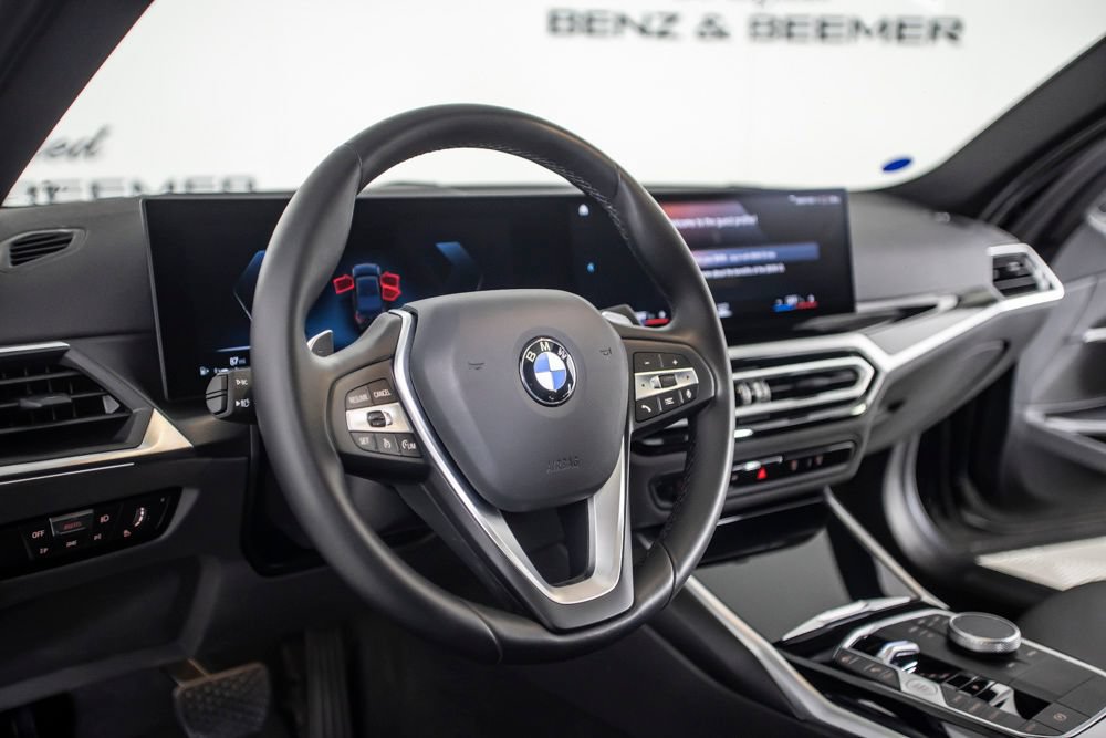 Used 2024 BMW 330i Sedan w/ Convenience Package RWD image 21