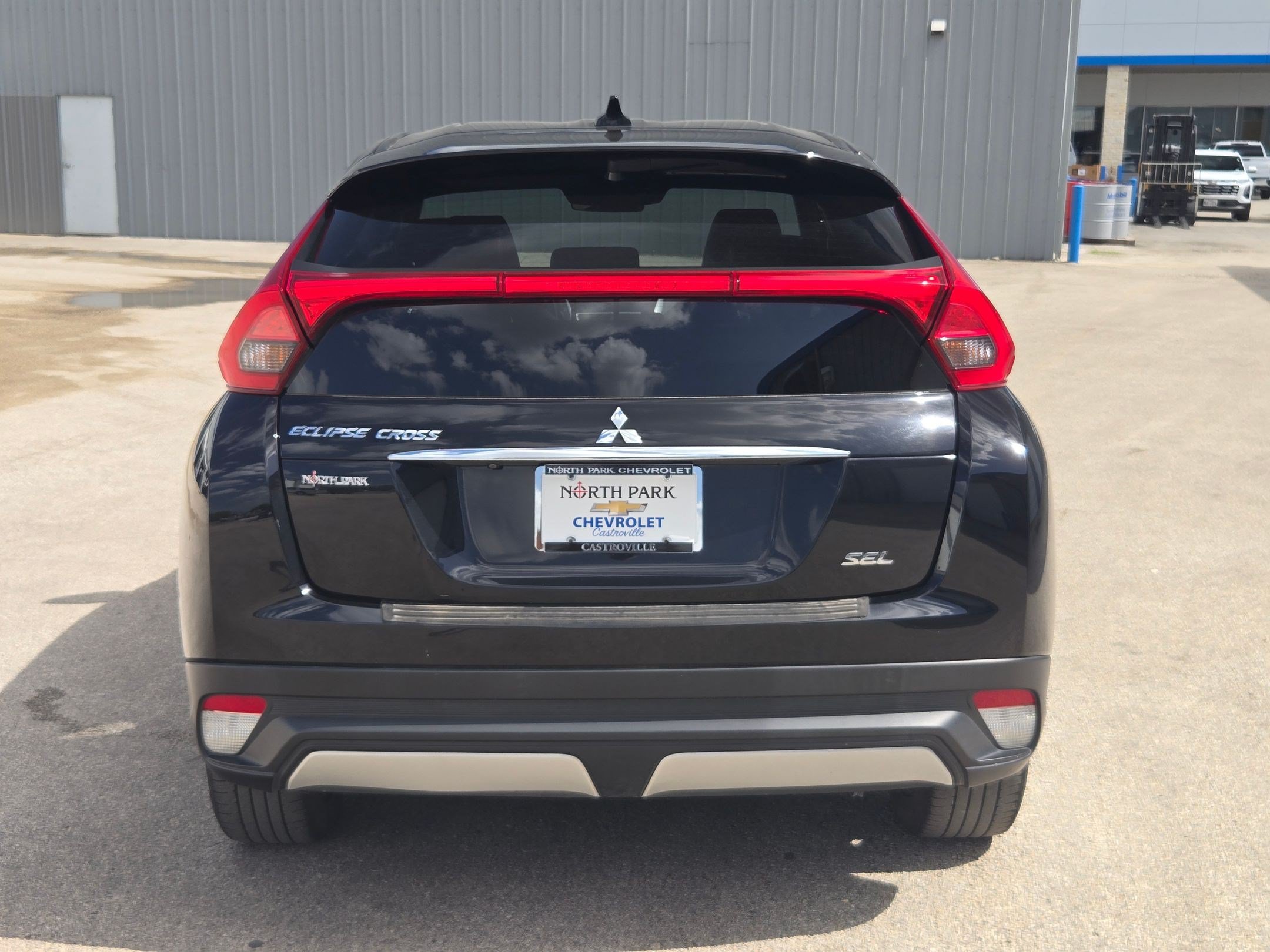 Used 2020 Mitsubishi Eclipse Cross FWD image 4