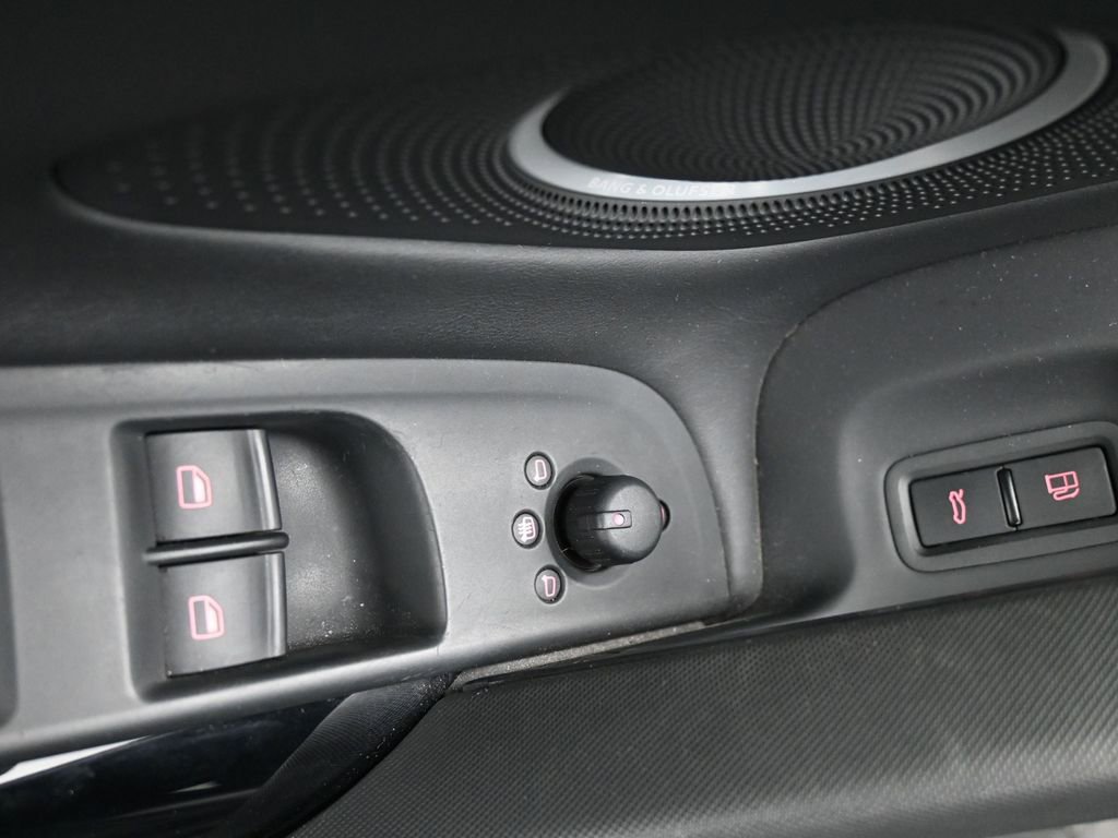 Used 2010 Audi R8 V10 image 42