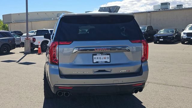 Used 2023 GMC Yukon XL AT4 w/ AT4 Premium Package AWD/4WD image 8