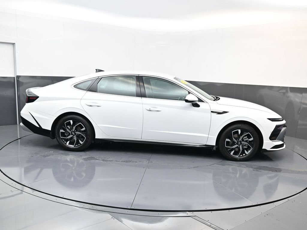 Certified 2025 Hyundai Sonata SEL image 3