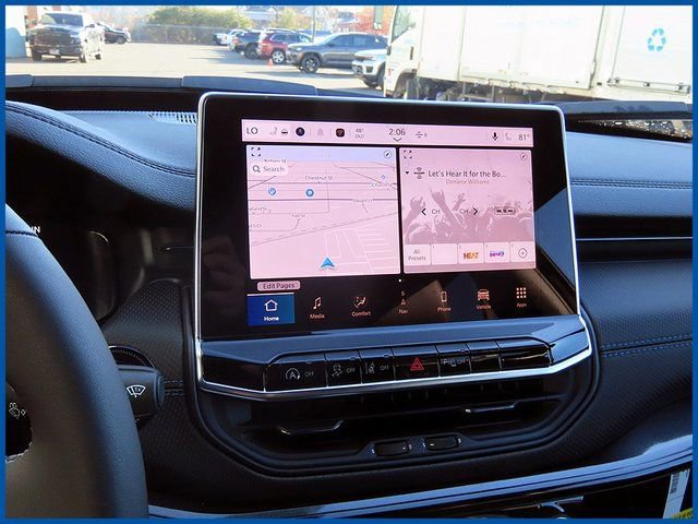 New 2026 Jeep Compass Limited w/ Sun, Sound & Navigation Group AWD/4WD image 17