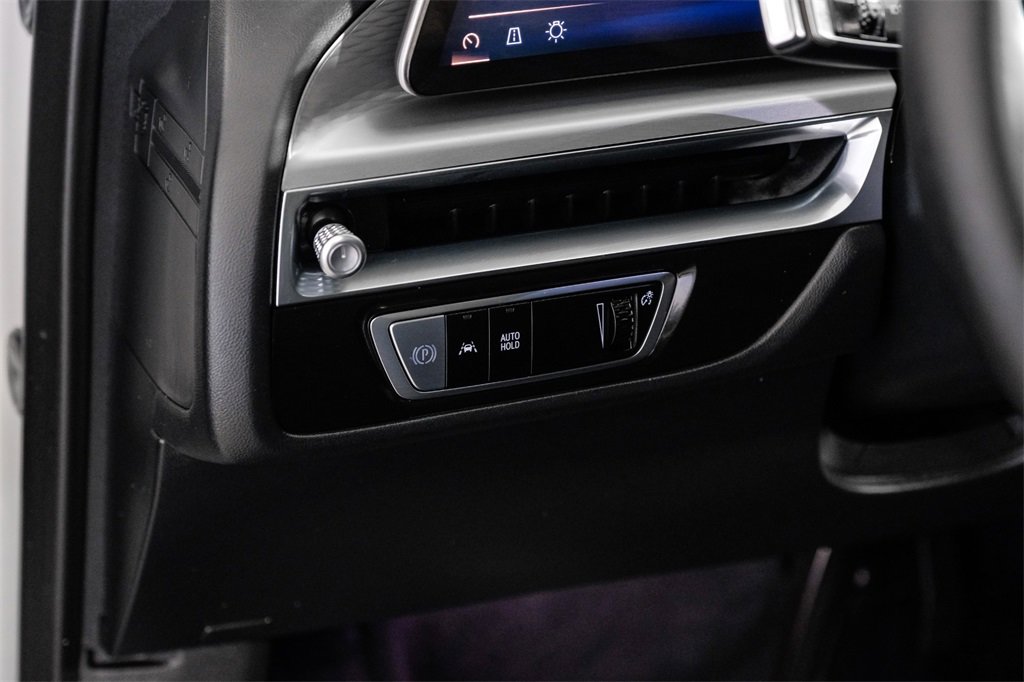 Used 2024 Cadillac Lyriq Luxury image 26