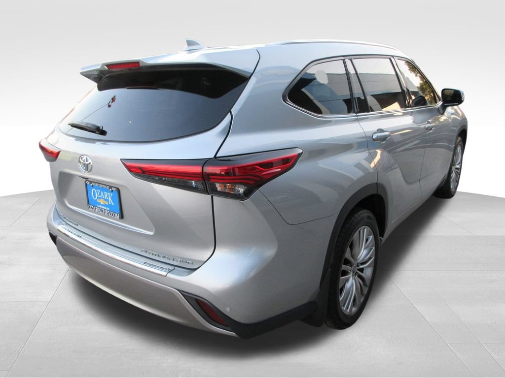 Used 2022 Toyota Highlander Platinum AWD/4WD image 5