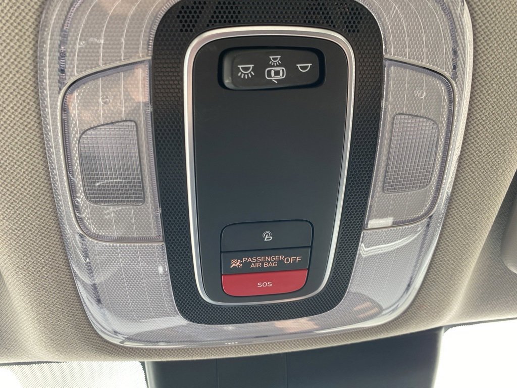 Used 2023 Hyundai Elantra SEL w/ Preferred Accessory Package image 26