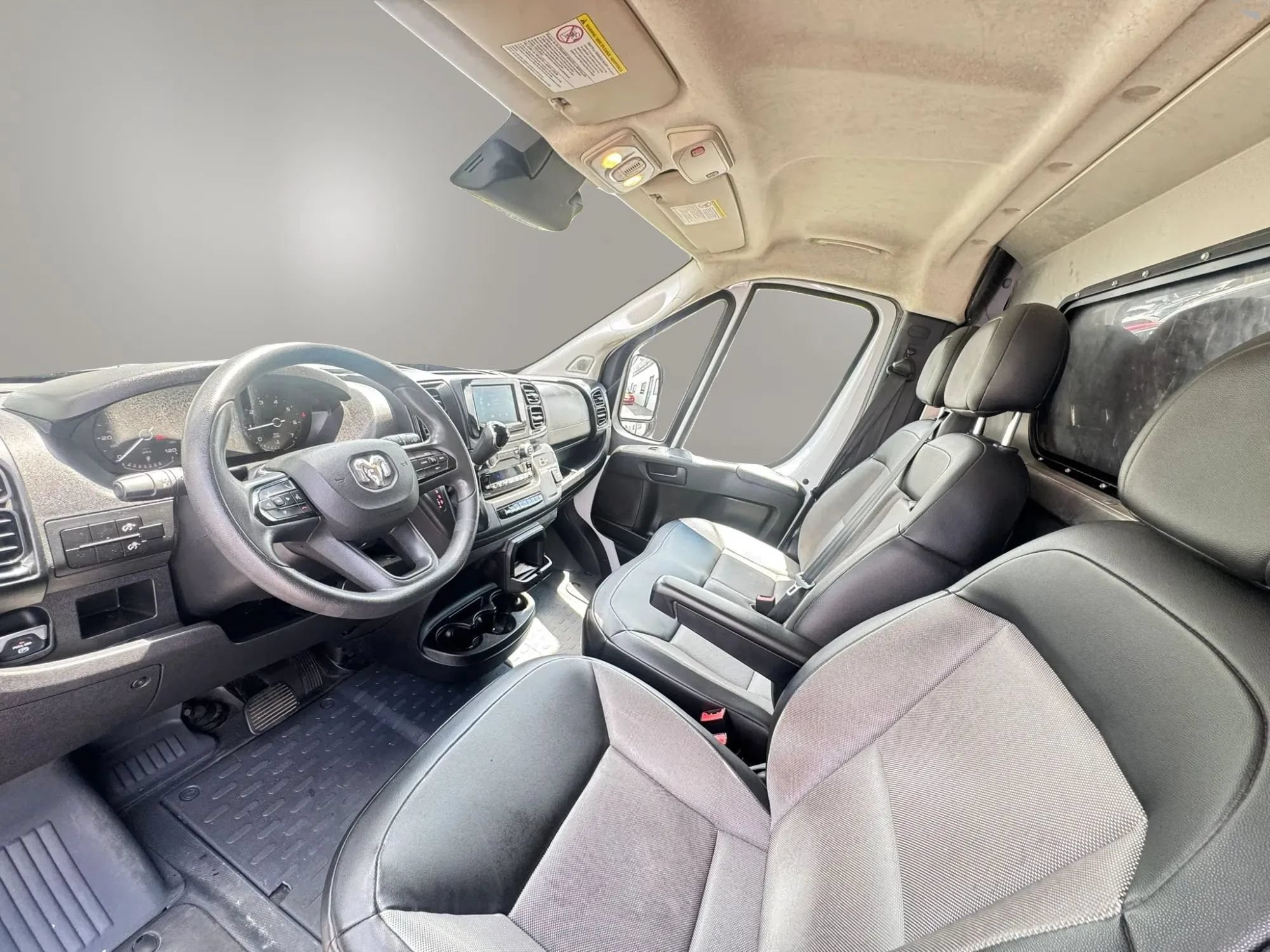Used 2023 RAM ProMaster 2500 FWD image 12