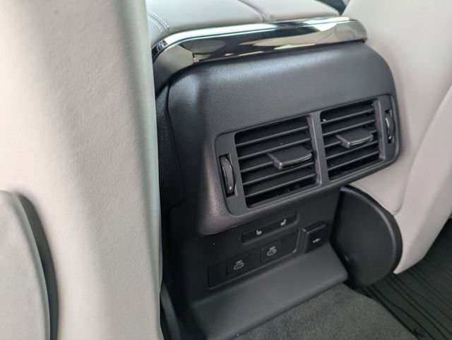 New 2026 Land Rover Range Rover Velar Dynamic SE image 13