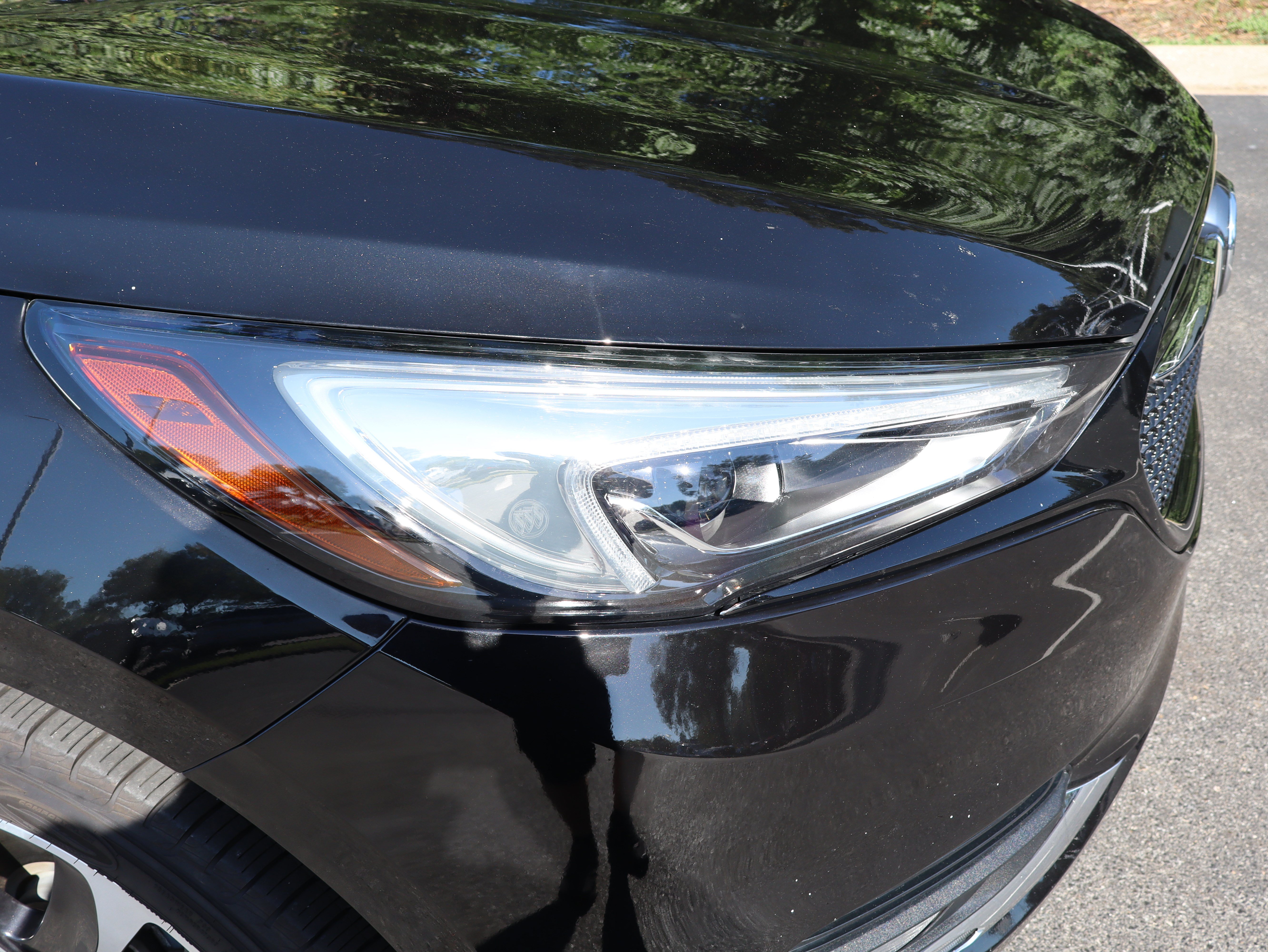 Used 2021 Buick Enclave Essence w/ Sport Touring Edition FWD image 11