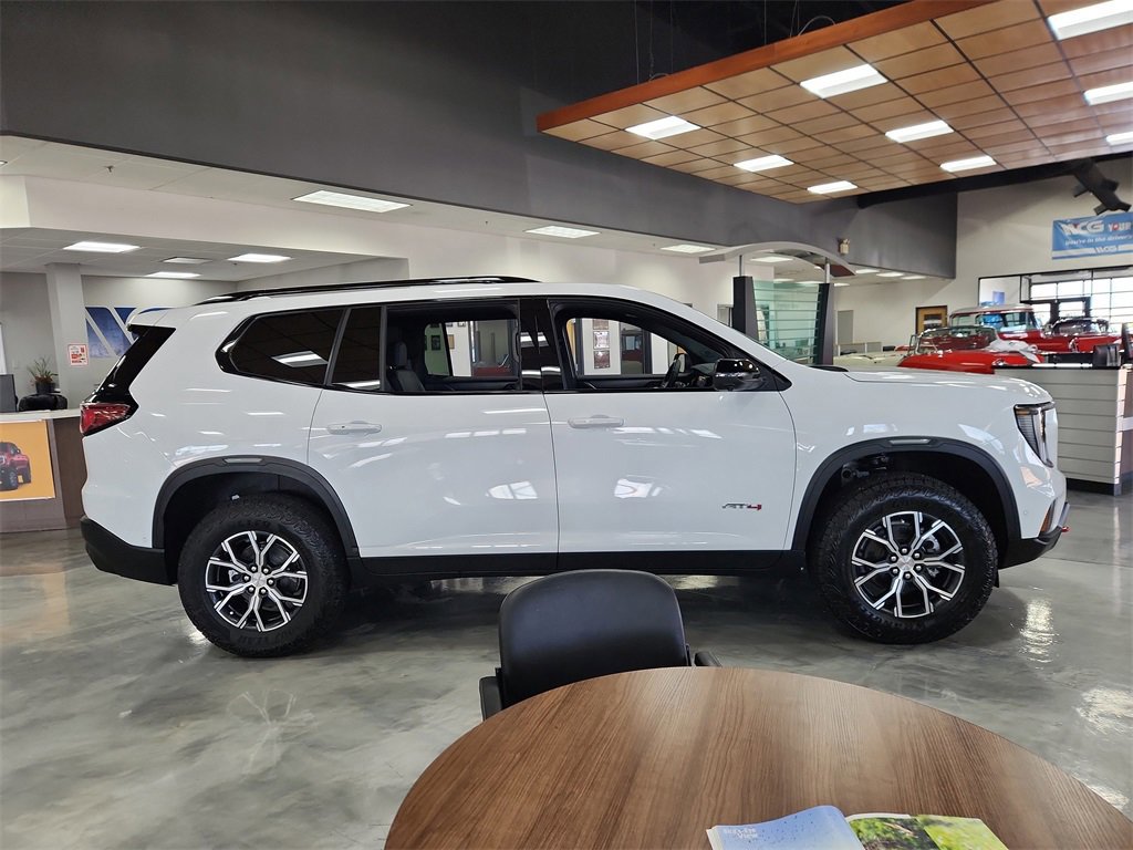 New 2026 GMC Acadia AT4 w/ Super Cruise Package image 3