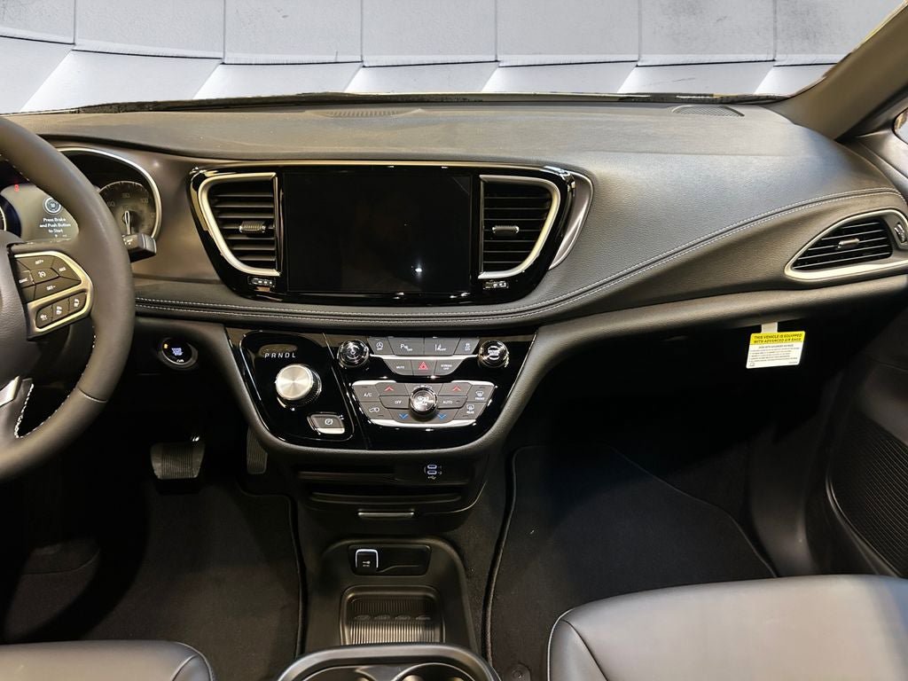 New 2026 Chrysler Pacifica Select image 12
