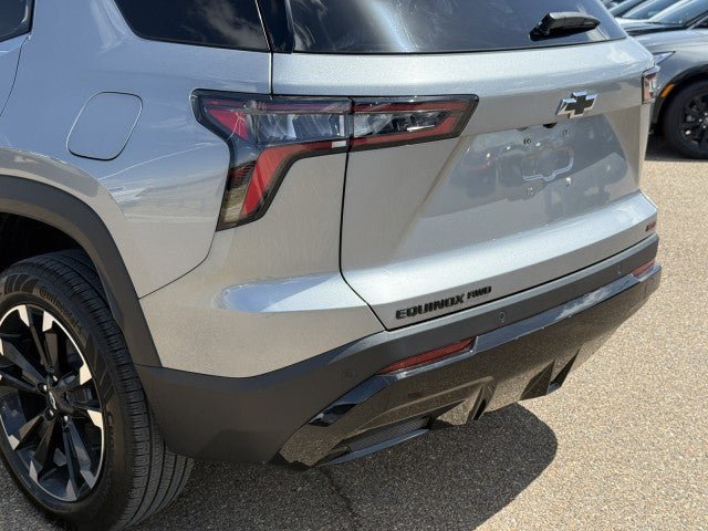 New 2027 Chevrolet Equinox RS w/ Convenience Package III AWD/4WD image 16