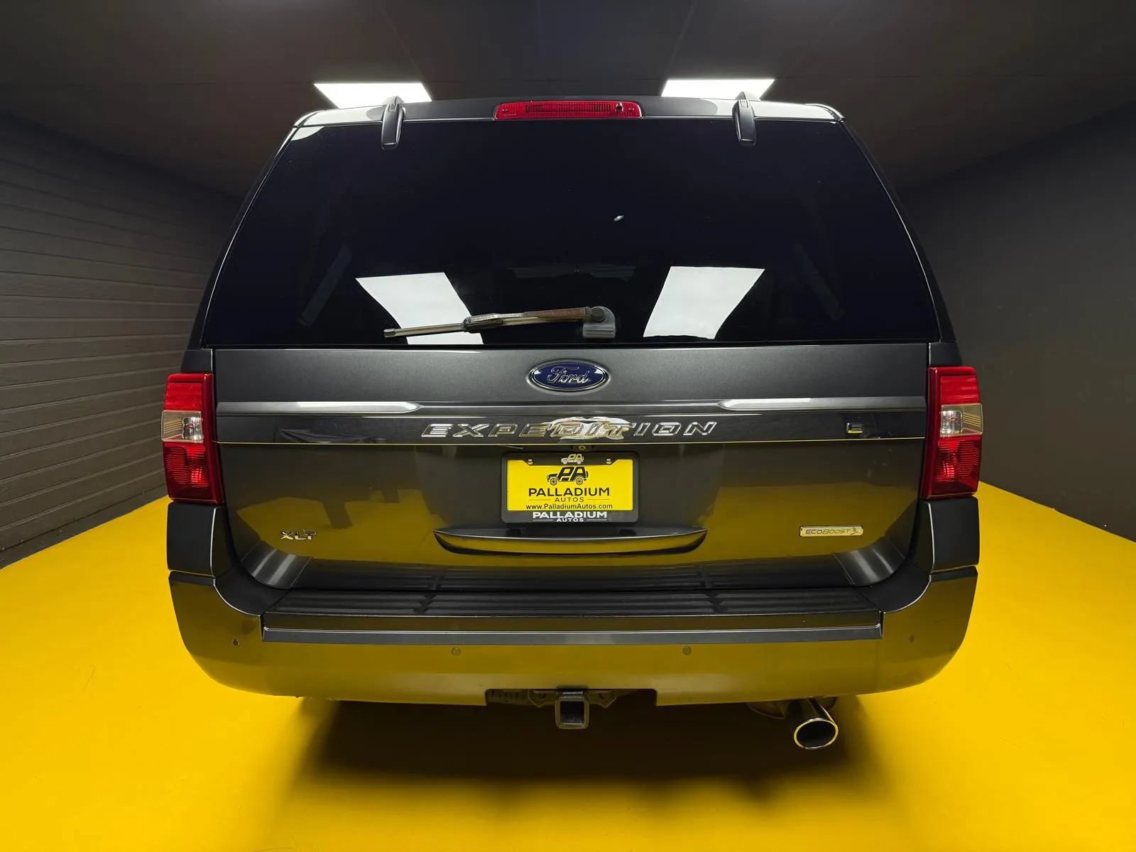 Used 2017 Ford Expedition EL XLT AWD/4WD image 5