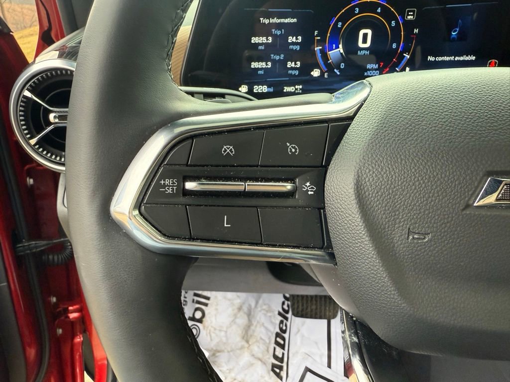 Used 2025 Chevrolet Equinox ACTIV image 32