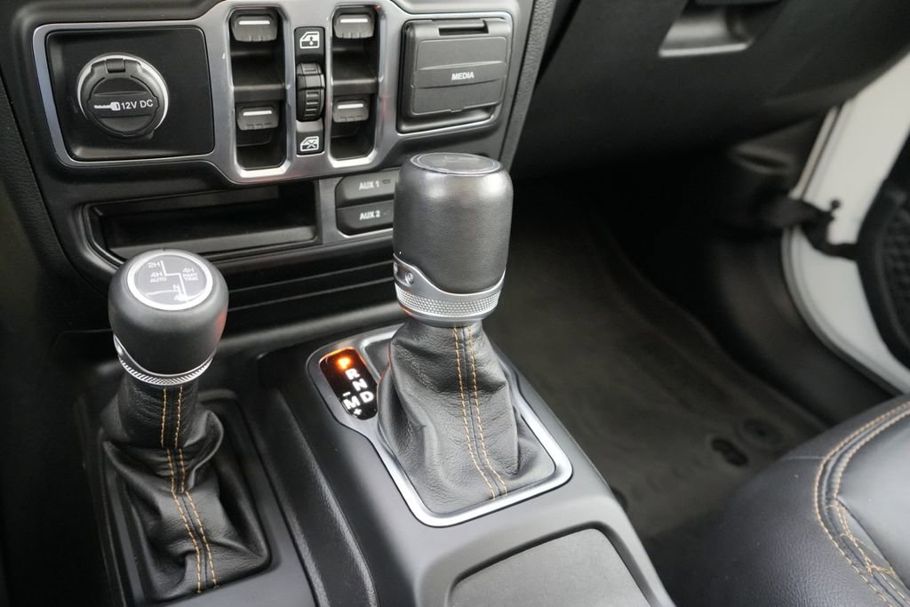 Used 2023 Jeep Wrangler Unlimited Sahara image 31