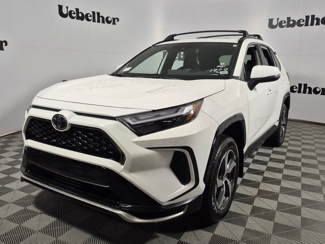 New 2025 Toyota RAV4 SE image 3