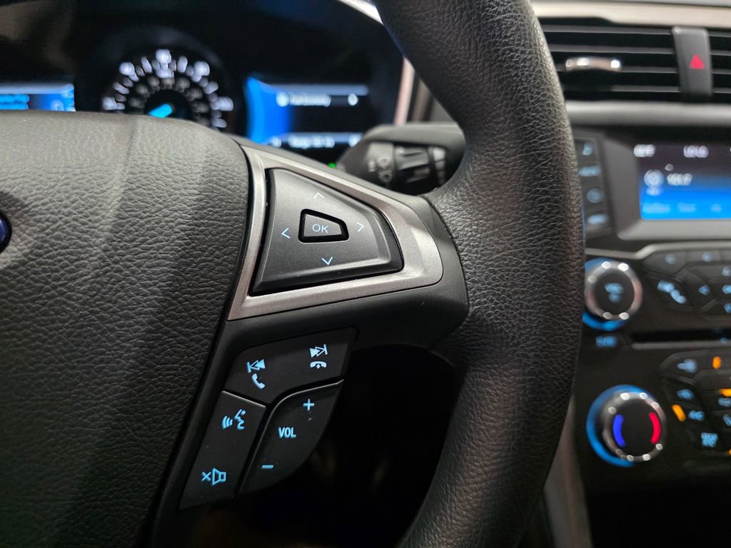 Used 2018 Ford Fusion S FWD image 26