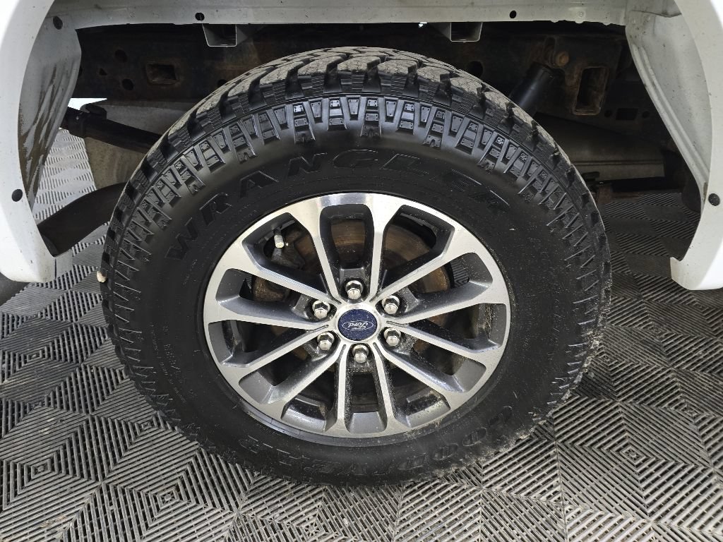 Used 2020 Ford F150 XLT w/ Equipment Group 302A Luxury AWD/4WD image 13