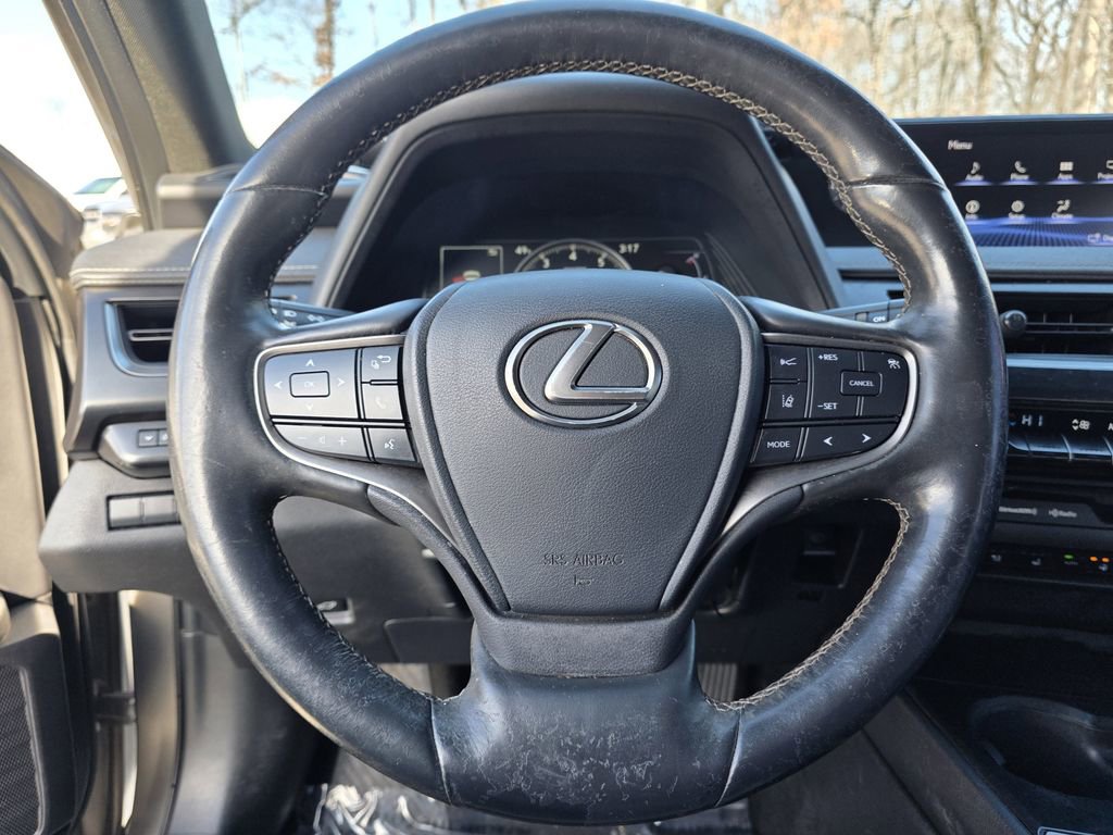 Used 2019 Lexus UX 200 w/ Premium Package image 24