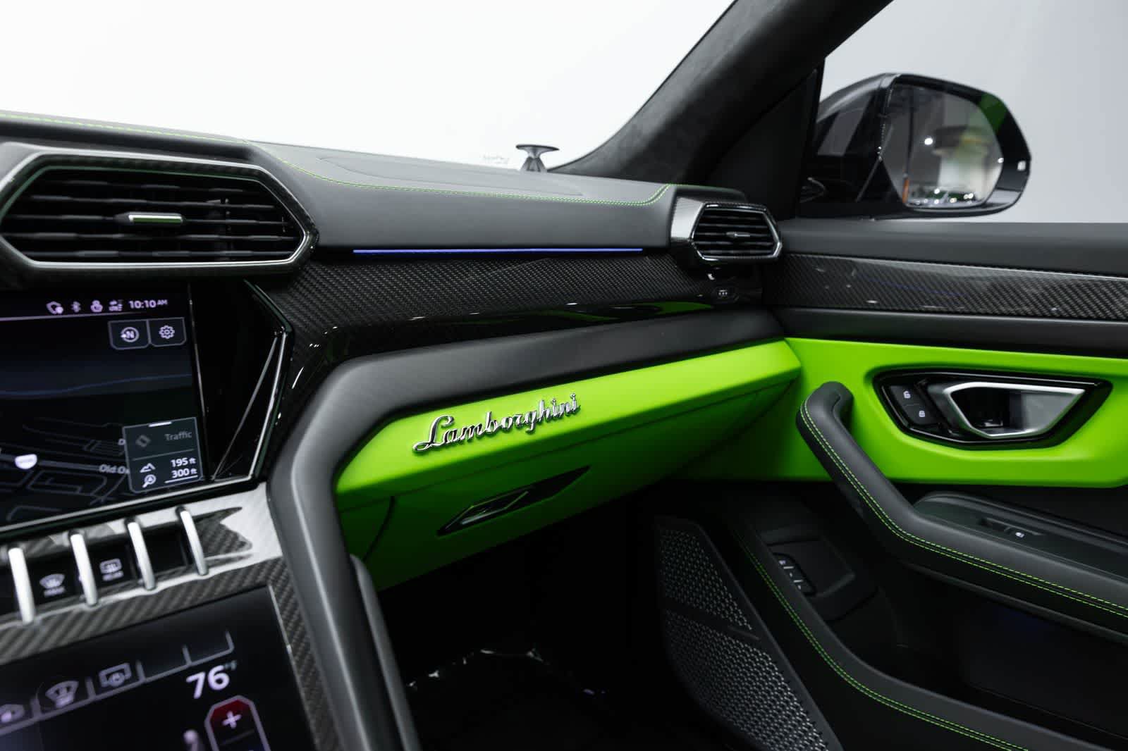 Used 2022 Lamborghini Urus AWD/4WD image 39