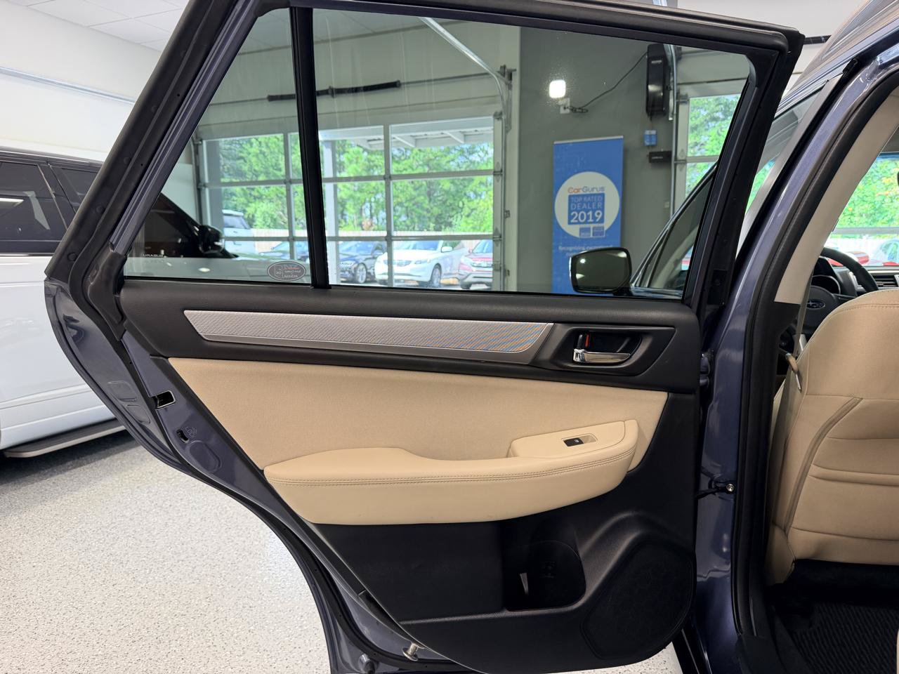 Used 2017 Subaru Outback 2.5i Premium AWD/4WD image 19