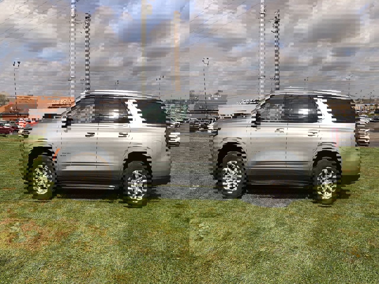 Used 2025 Chevrolet Tahoe LT image 11