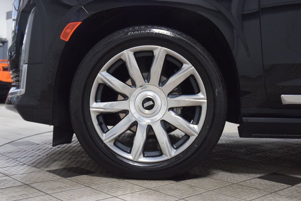 Used 2024 Cadillac Escalade ESV Premium Luxury Platinum AWD/4WD image 30