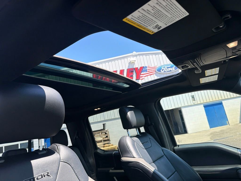Used 2018 Ford F150 Raptor w/ Equipment Group 802A Luxury AWD/4WD image 39