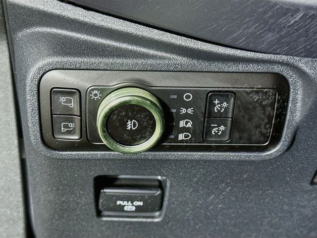 Used 2025 Ford Bronco Outer Banks AWD/4WD image 11