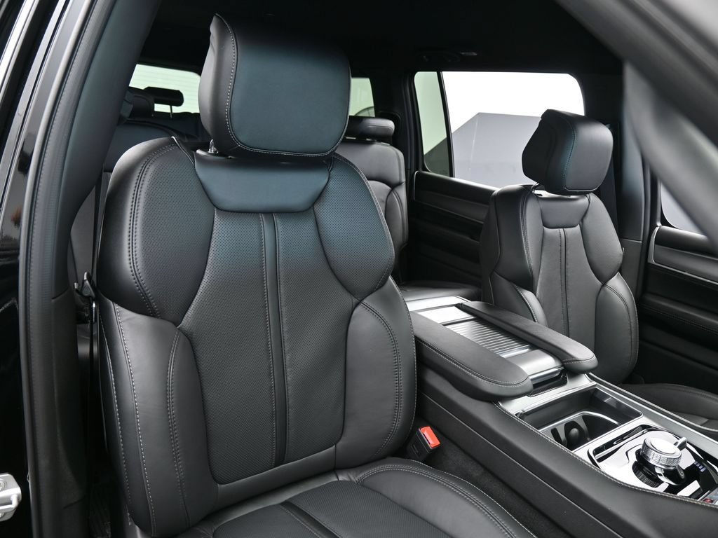 New 2026 Jeep Grand Wagoneer L Limited AWD/4WD image 43