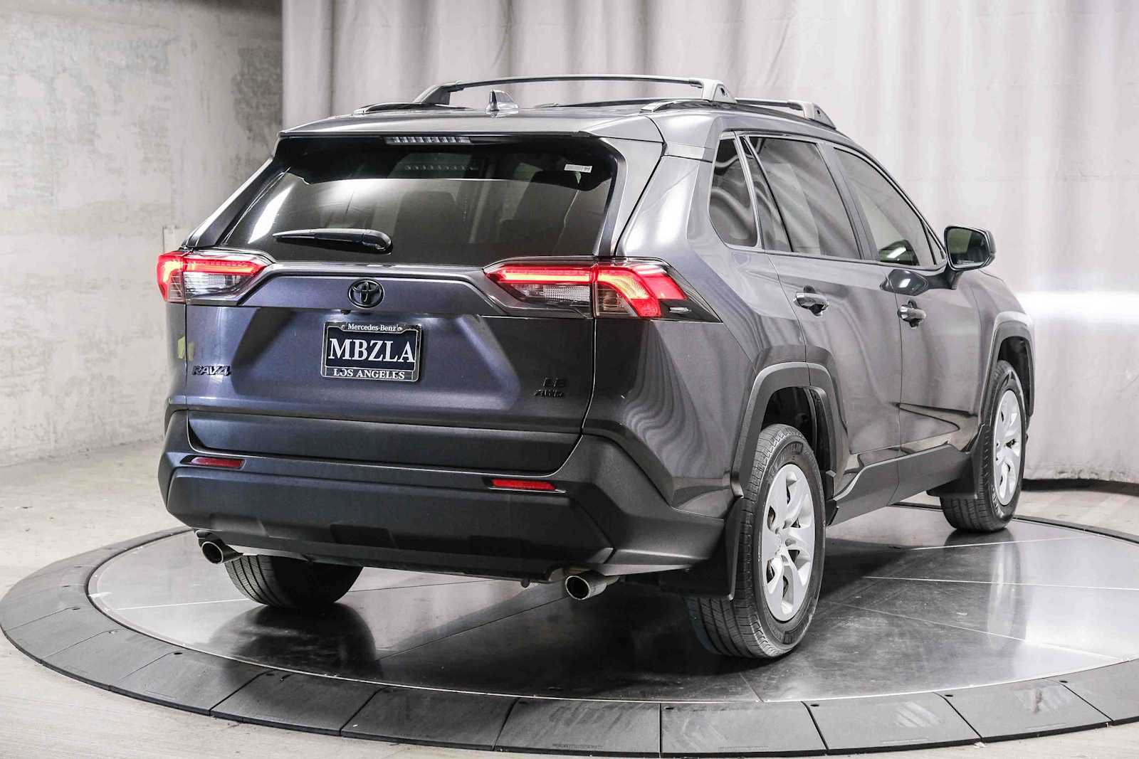 Used 2019 Toyota RAV4 LE w/ All Weather Liner Package AWD/4WD image 4