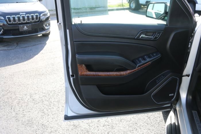 Used 2018 Chevrolet Suburban Premier image 6