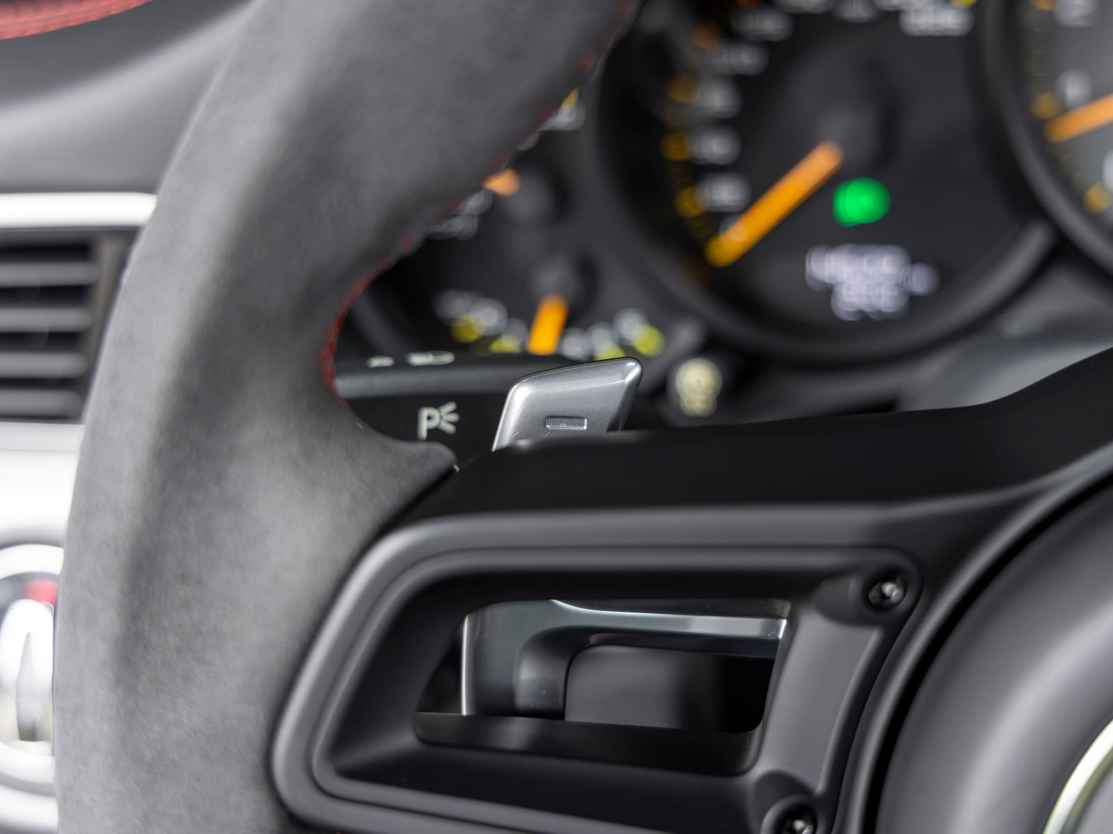 Certified 2018 Porsche 911 GT3 RWD image 38