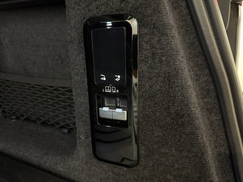 Used 2024 Land Rover Range Rover Sport SE AWD/4WD image 34