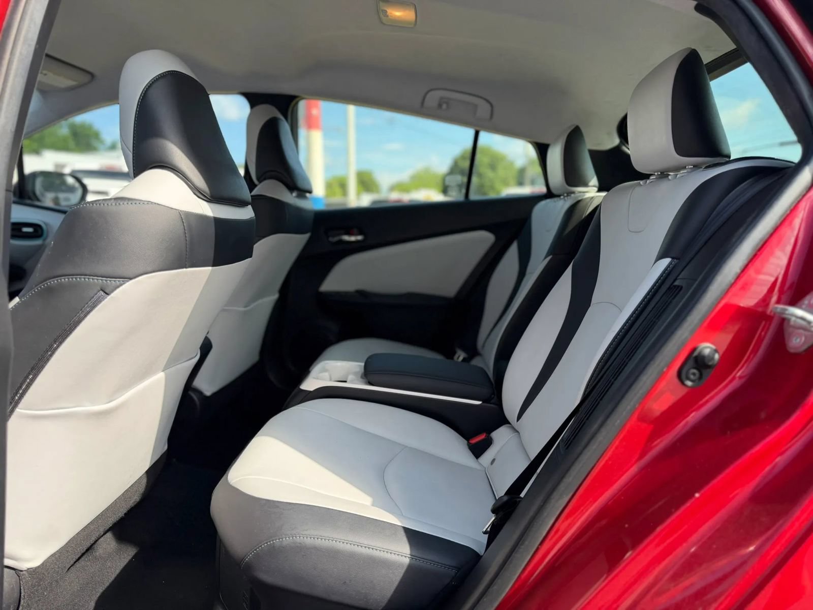 Used 2017 Toyota Prius Prime Premium w/ Carpet Mat Package FWD image 12