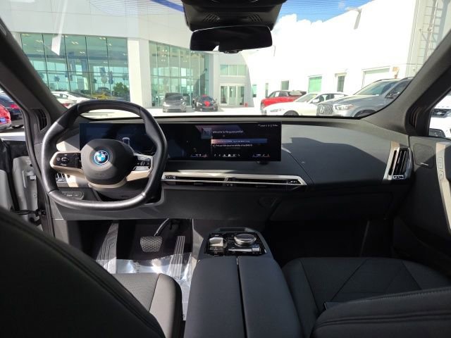 Used 2025 BMW iX xDrive50 w/ Sport Package image 25