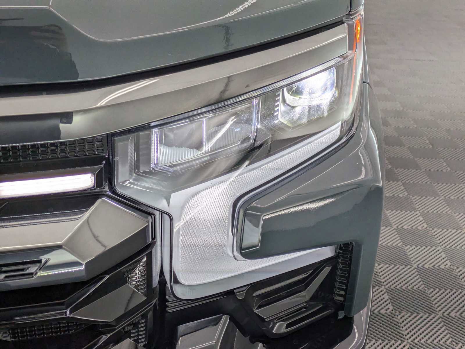 New 2026 Chevrolet Silverado 1500 ZR2 image 10