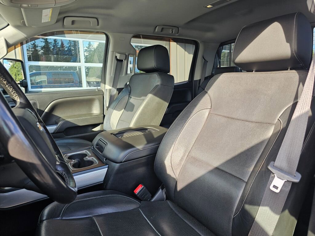 Used 2018 Chevrolet Silverado 3500 LTZ image 26