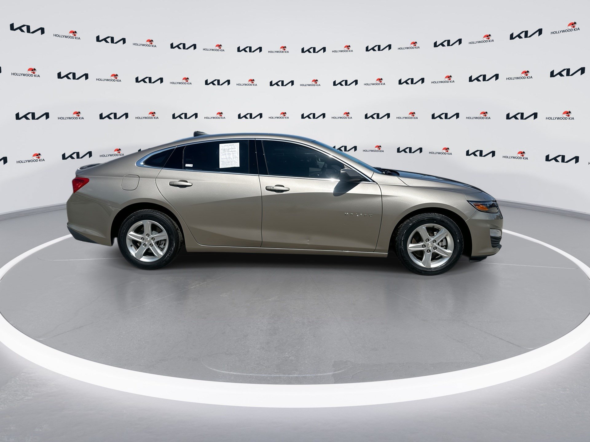 Used 2024 Chevrolet Malibu LS w/ Driver Confidence Package FWD image 9