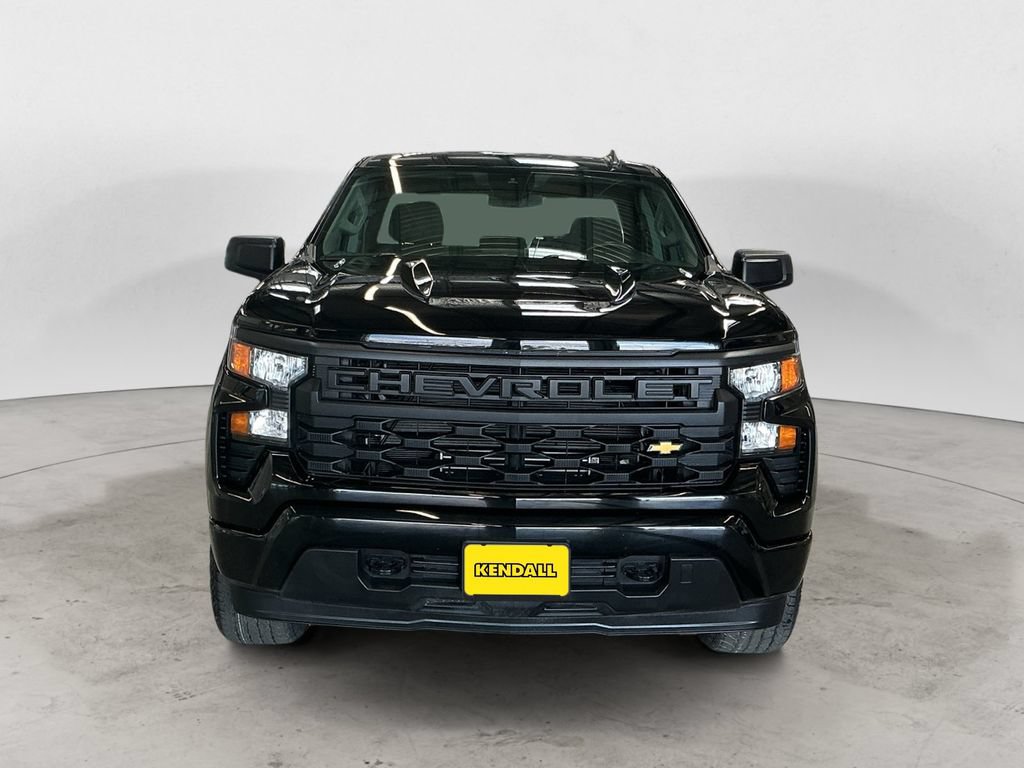 Used 2025 Chevrolet Silverado 1500 Custom AWD/4WD image 2